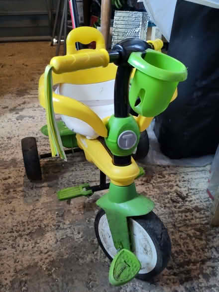 Photo of free smarTrike Breeze green and yellow toddler trike (St Ives PE27) #3