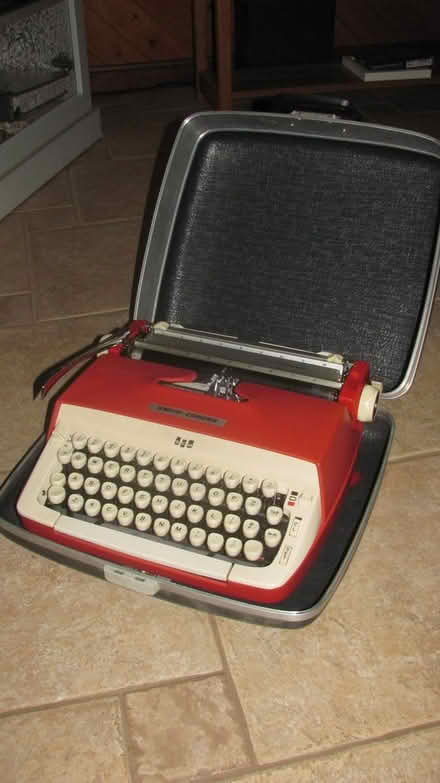 Photo of free Smith Corona manual typewriter (Feasterville) #2