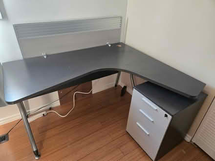 Photo of free Office Desk (L5N 2N1) #1