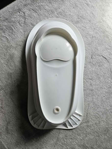 Photo of free Plastic baby bath (SW2) #3