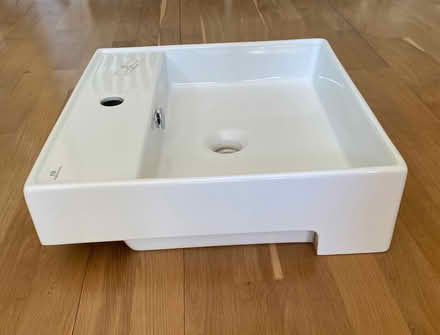 Photo of free White porcelanosa basin for worktop (West-end, Glasgow G12) #4
