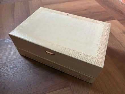 Photo of free Large jewellery box (Bryn-y-cochin SY12) #1