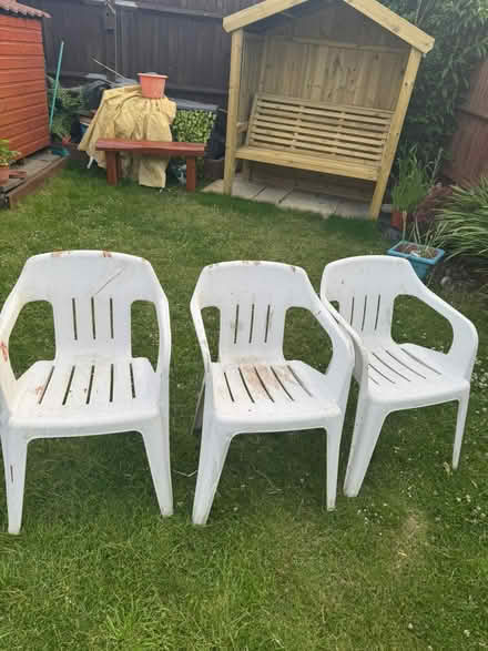 Photo of free sun lounger and chairs (Hempstead) #2