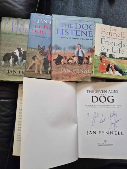 Photo of free Jan Fennell dog training books (Westcliff SS0) #2