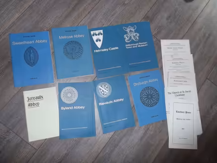 Photo of free Official Handbooks of Abbeys Museum Vintage (Trench TF2) #1
