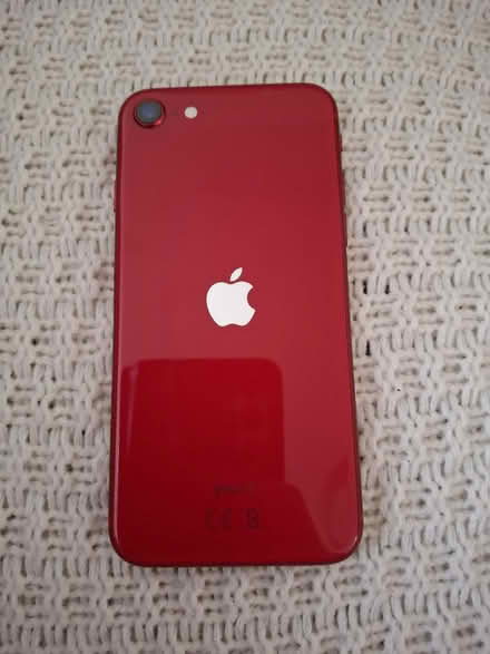Photo of free Iphone SE 2020 (Dunston/ Low Teams NE8) #1
