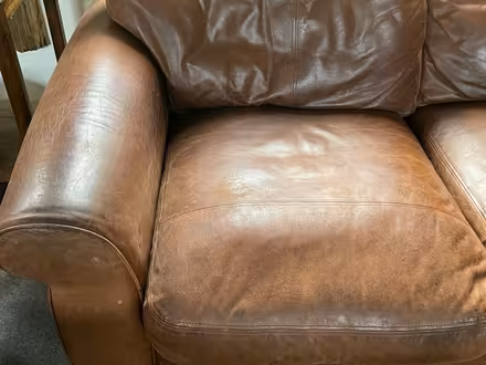 Photo of free Leather sofa (Fareham PO14) #2