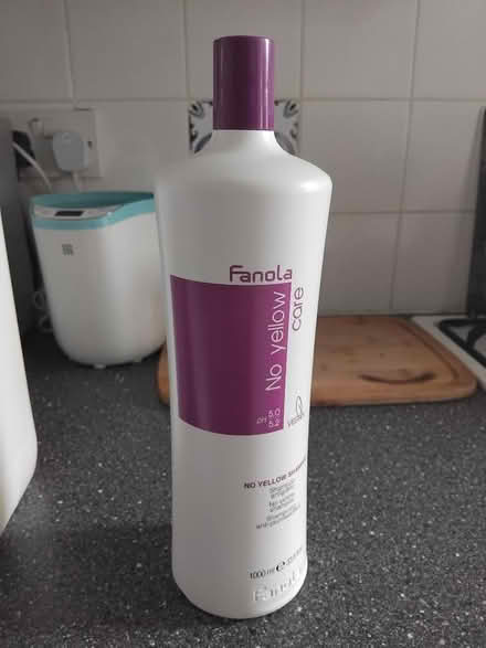 Photo of free Fanola no yellow shampoo 1l (Marton Bank FY4) #1