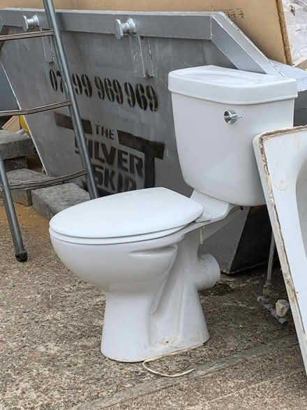 Photo of free WC (Northwood HA6) #1