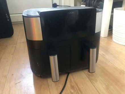 Photo of free Double fryer, but only works. (Downham SE6) #1
