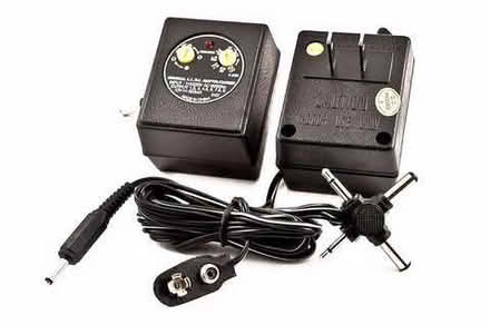 Photo of Multi voltage adapter (Erith DA17) #2