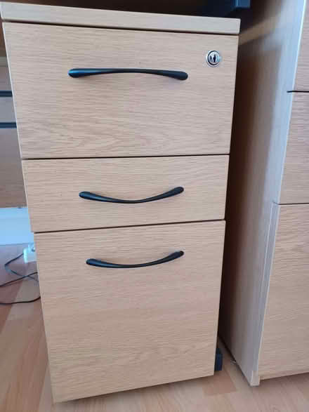 Photo of free desk pedestal 30cm wide, 64cm high, 3 drawers (Summertown OX2) #1