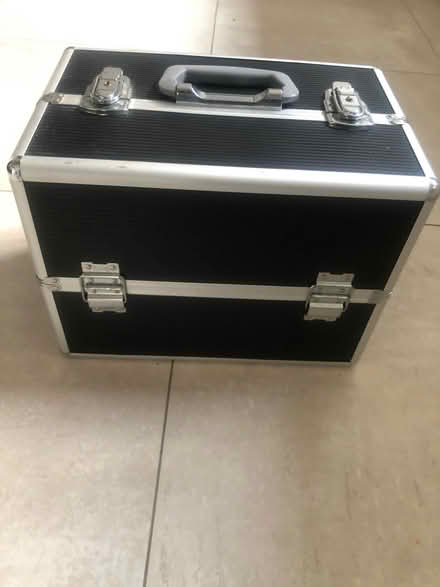 Photo of free Craft or makeup box (Cavendish DE23) #2