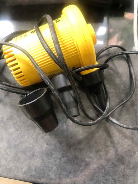 Photo of free Electric pump (Cavendish DE23) #1