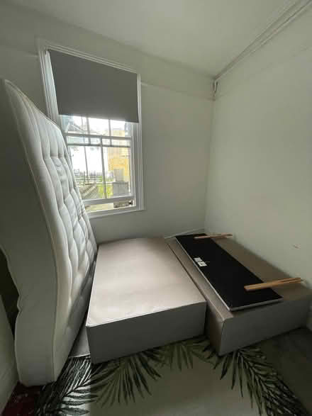 Photo of free Double bed (Tw1 3JZ) #1