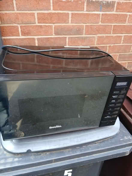 Photo of free Microwave (L26 6bp) #3