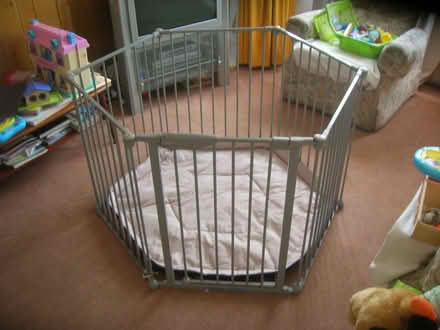 Photo of free Playpen (North Watford WD24) #1