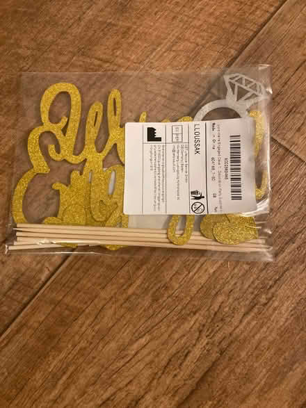 Photo of free New “just engaged” cake topper (Longford GL2) #1