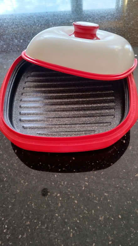 Photo of free RangeMate Cooker for in microwave oven (Bricket Wood AL2) #2