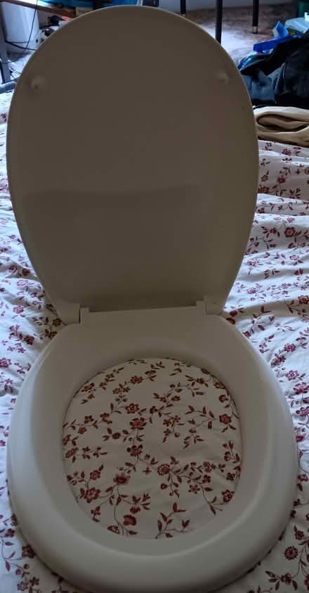 Photo of free Unused toilet seat (Dundrum) #1