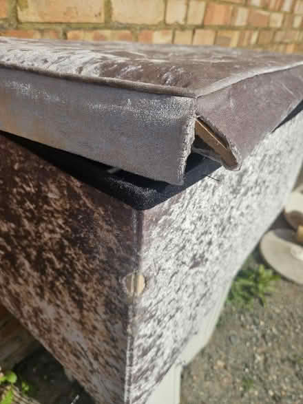 Photo of free Ottoman (Welling DA15) #3