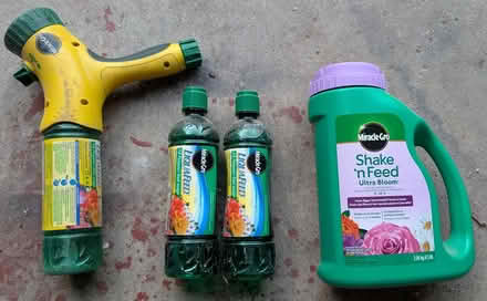 Photo of free Plant Food with Applicator (Derry And Winston Churchill) #1
