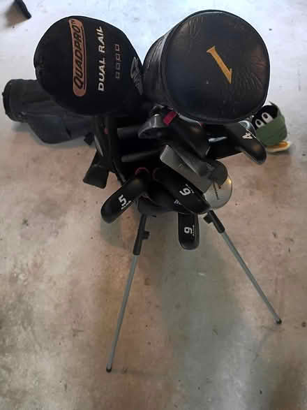 Photo of free Old golf clubs and bags (Windsor Woods,VB off Rosemont) #2