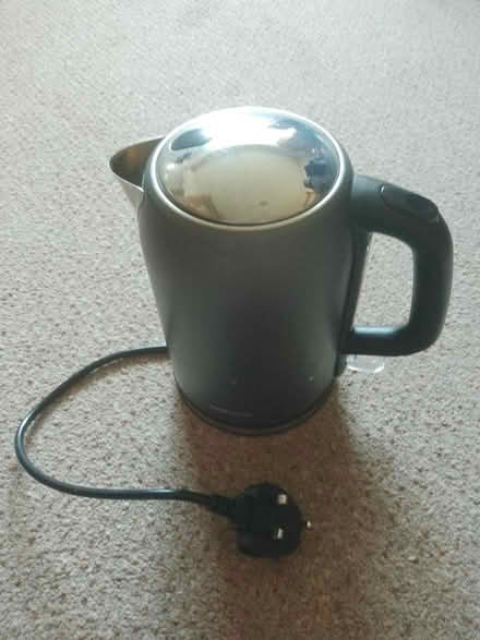 Photo of free Cookworks silver and black Kettle (Harrogate) #1