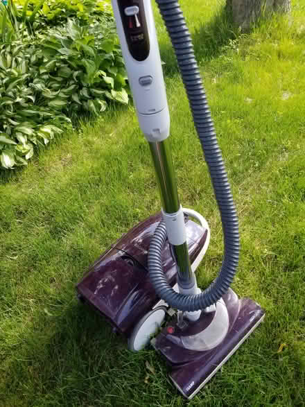 Photo of free Vacuum cleaner (Centrepointe) #1