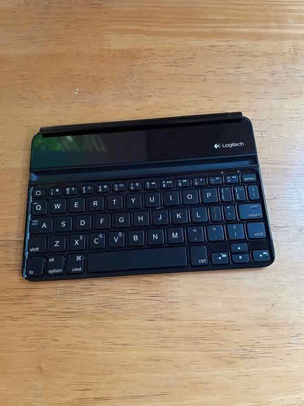 Photo of free iPad bluetooth keyboard (Lowell and highland) #1