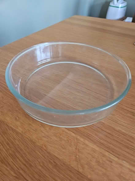 Photo of free Round pyrex dish (St Stephens AL3) #1