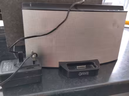 Photo of free Dock/speaker for ipod, not working properly (Henleaze Ward BS9) #1