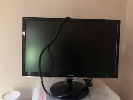 Photo of free Monitor (WD17 Cassiobury Est) #1