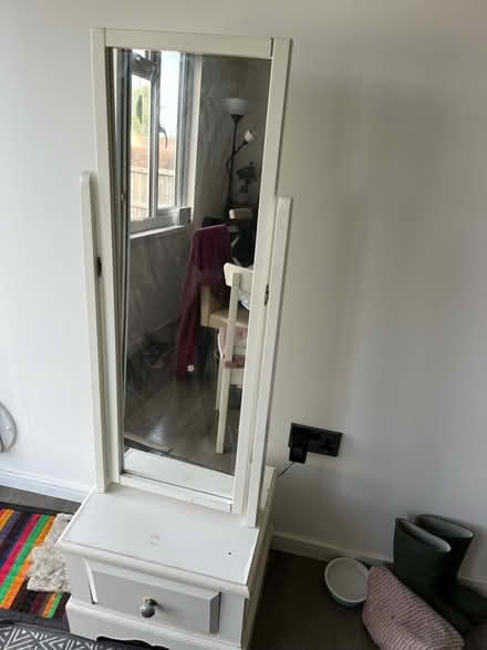 Photo of free Mirror and drawer (Twydall ME8) #2