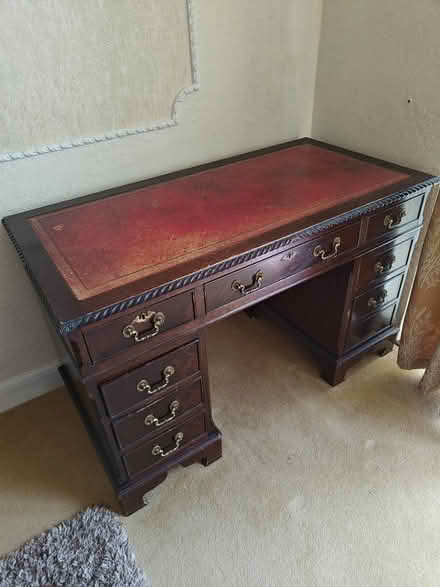 Photo of free Captain's desk (IP3) #1