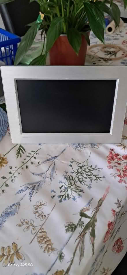 Photo of free Philips digital photo frame (Ss9) #1