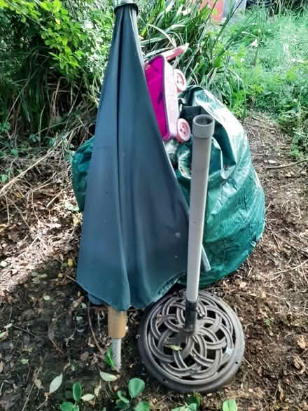Photo of free Parasol with stand (Moor Allerton LS17) #1