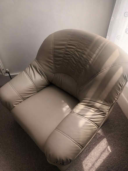 Photo of free Armchair (CT6) #1