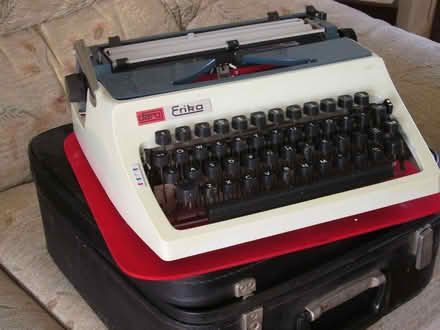 Photo of free typewriters (Royal Leamington Spa CV32) #1