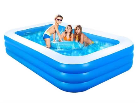 Photo of free Large paddling pool (Clayhall, IG5) #1