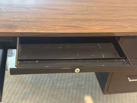 Photo of free Desk (Lewisville (Castle Hills)) #2