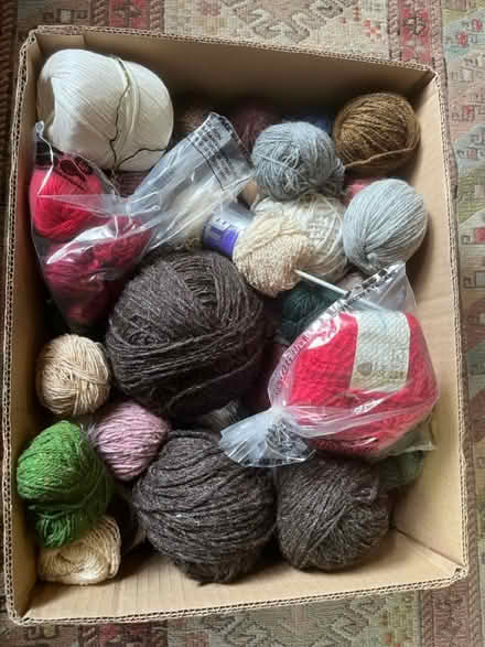 Photo of free Box of wool (N4 2SU) #1