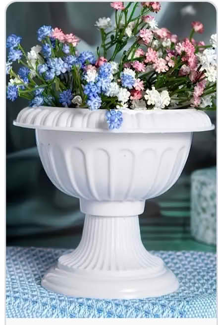 Photo of Plant pots similar (WestCornforth DL17) #1