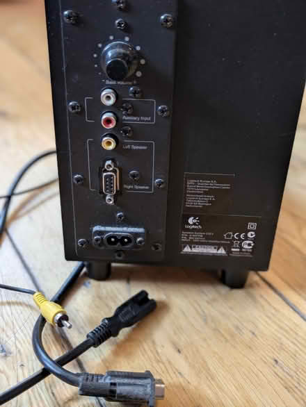 Photo of free Logitech 2.1 speakers (Dunkeld, PH8) #2