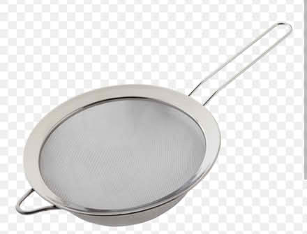 Photo of Strainer kitchen utensils (Crawley rh10) #1