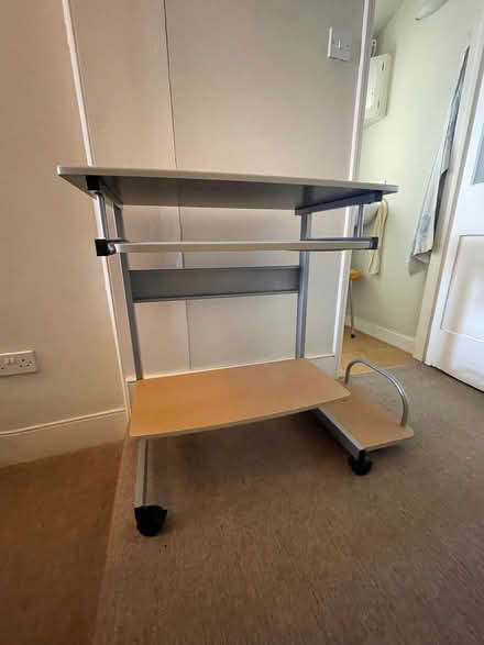 Photo of free Computer table (Upper Holloway N19) #3
