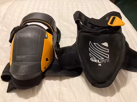 Photo of free Heavy duty knee pads (Bensenville) #1