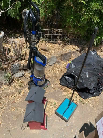 Photo of free Curb Alert (Sunnyvale 94087) #4