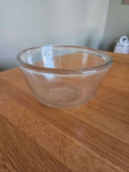 Photo of free Small pyrex bowl (St Stephens AL3) #1