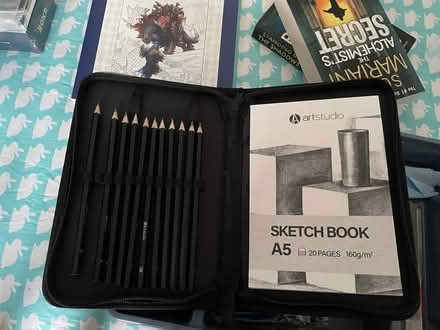 Photo of free Sketch pad and pencils (Thringstone LE67) #1